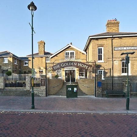 Hotel The Golden Hope Wetherspoon à Sittingbourne Extérieur photo