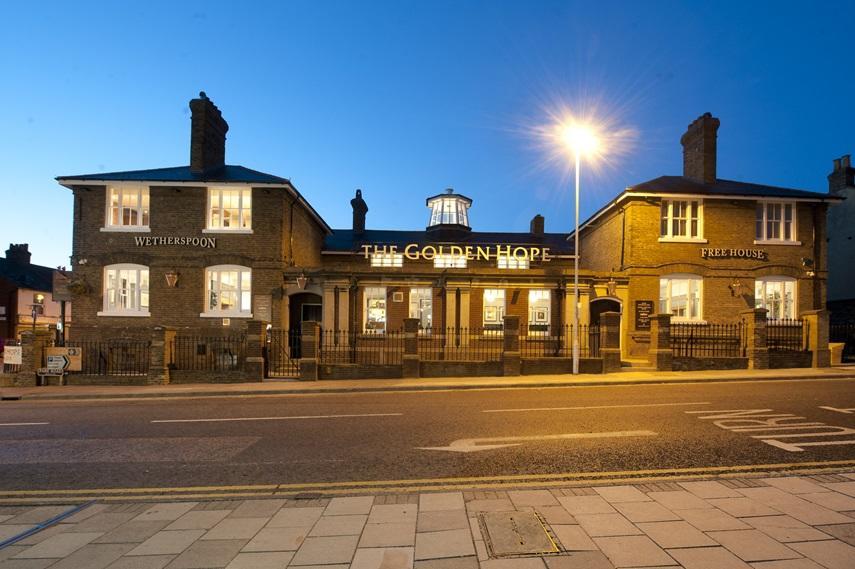 Hotel The Golden Hope Wetherspoon à Sittingbourne Extérieur photo